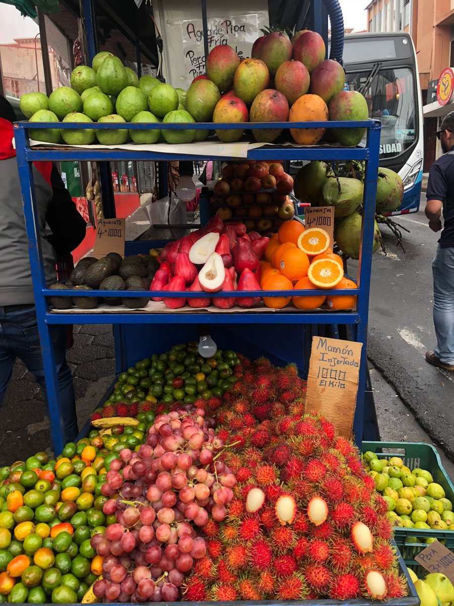 fruit-stand-costa-rica